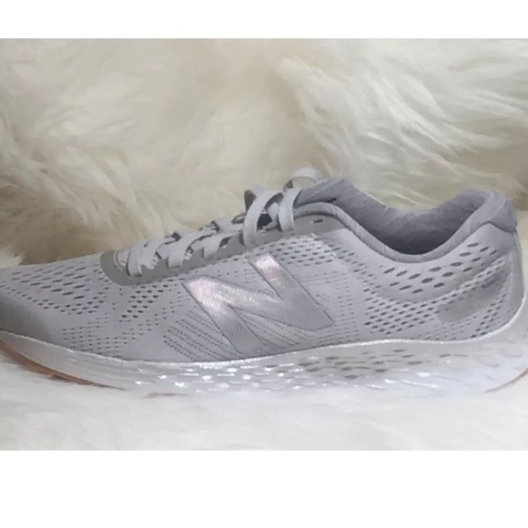 New with box : New Balance women’s shoe size 6.5 . - Picture 2 of 5